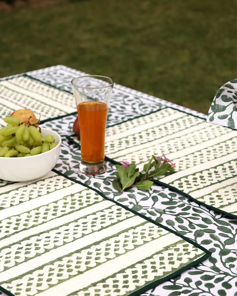 Reversible Organic Cotton Placemats, set of 4, Abstract Leaf Design Reversible Organic Cotton Placemats, set of 4, Abstract Leaf Design