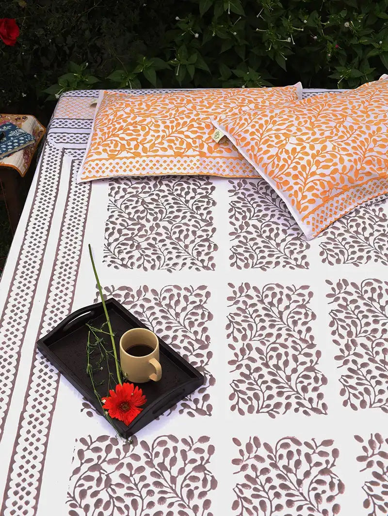 Minimalist Contemporary King Size Bed Sheet Set Minimalist Contemporary King Size Bed Sheet Set