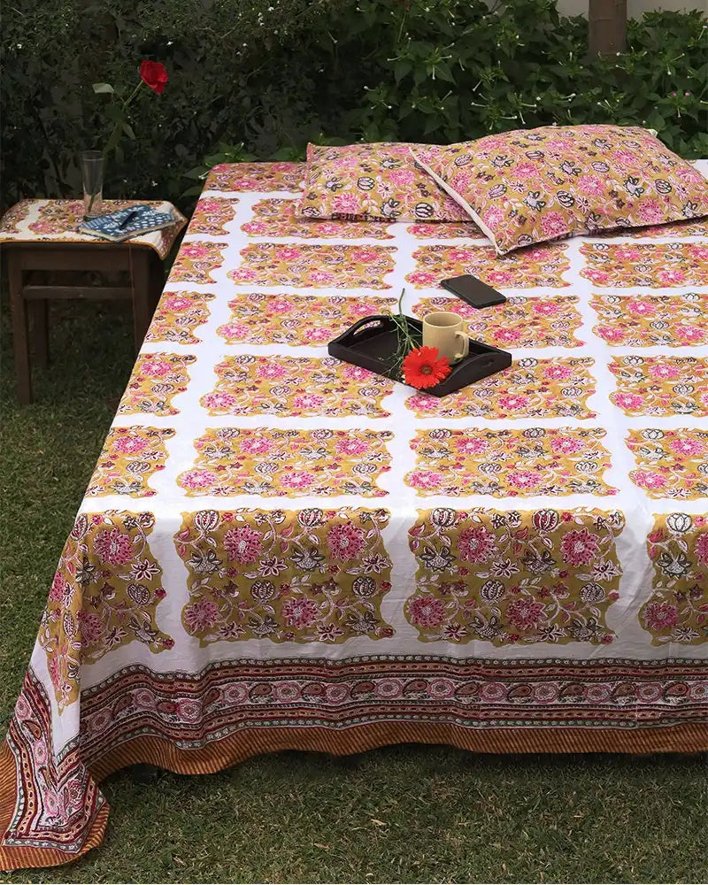Timeless Floral Organic Cotton Bedsheet Set Timeless Floral Organic Cotton Bedsheet Set