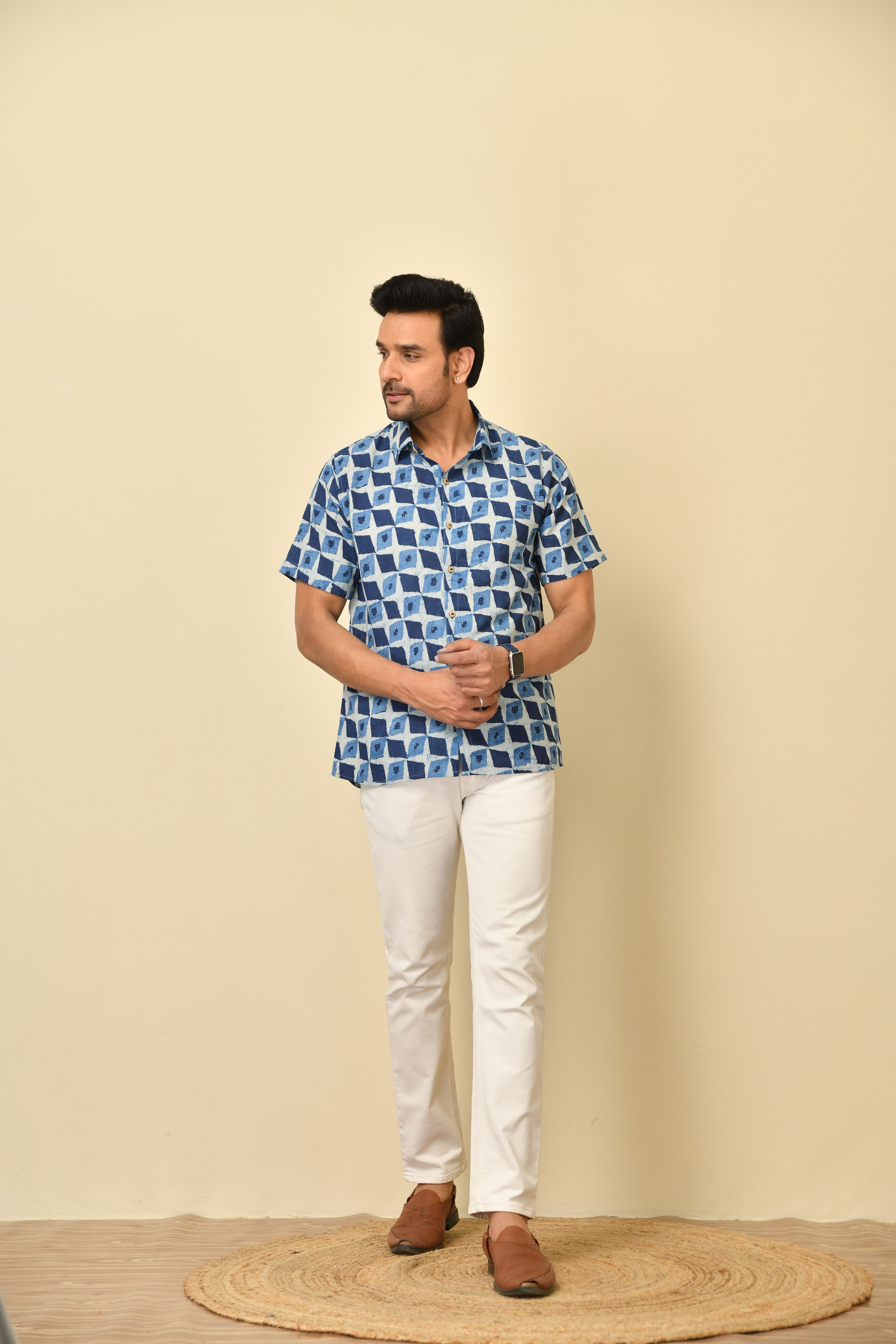 Classic collar half sleeves shirt in natural Bagru print with wooden buttons.