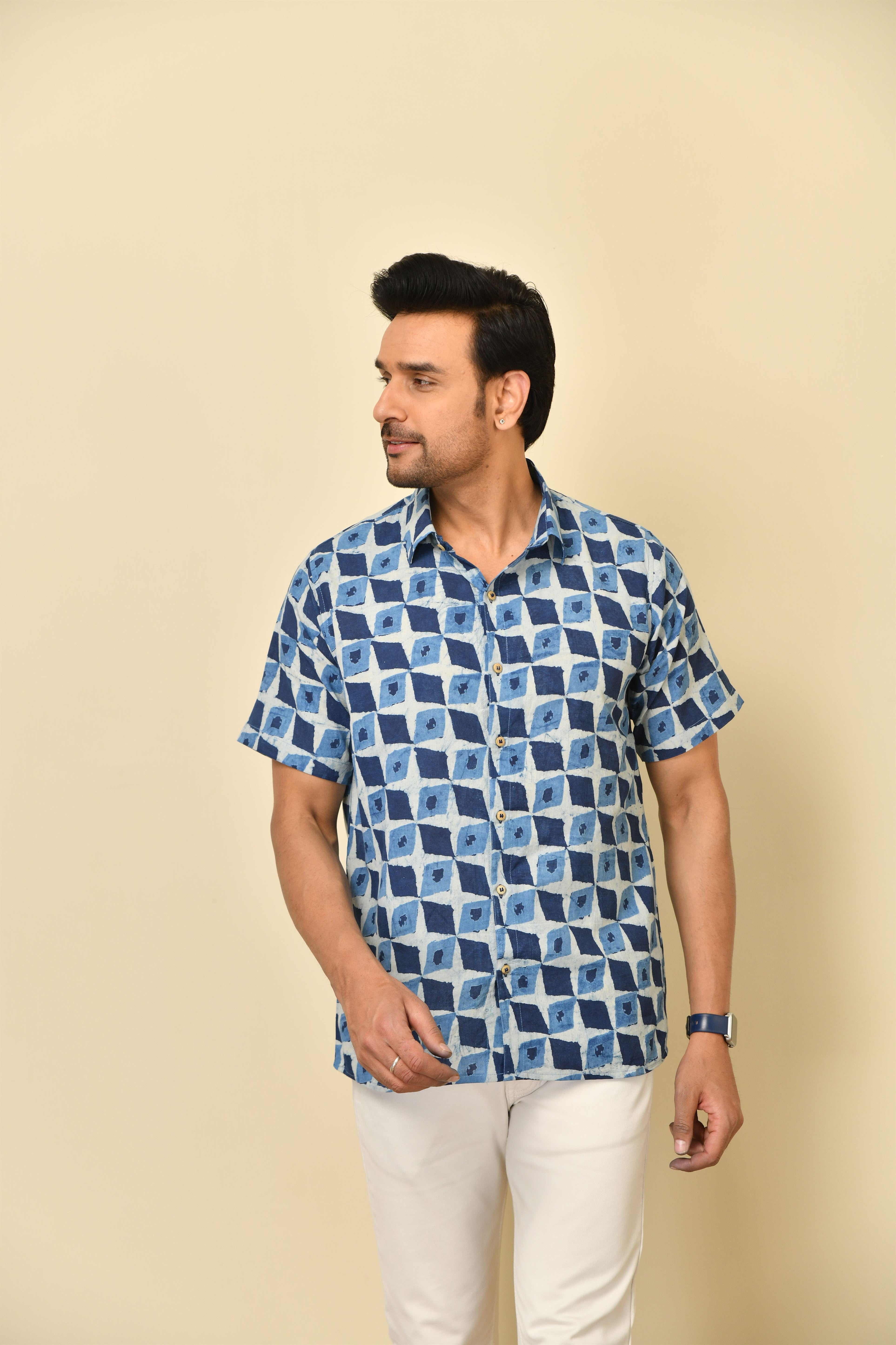 Classic collar half sleeves shirt in natural Bagru print with wooden buttons.