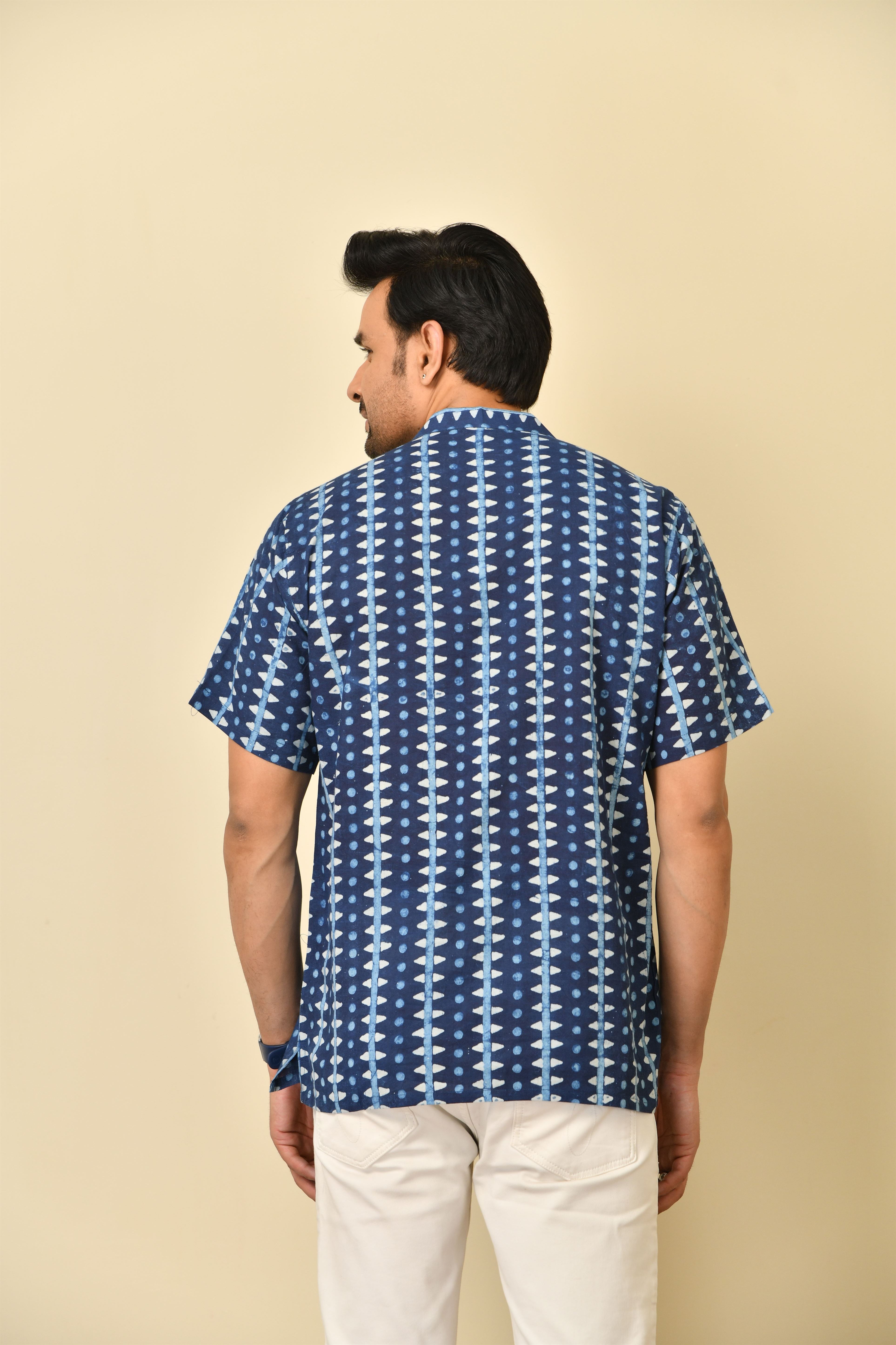 Mandarine collar half sleeves shirt in natural Bagru print with wooden buttons.