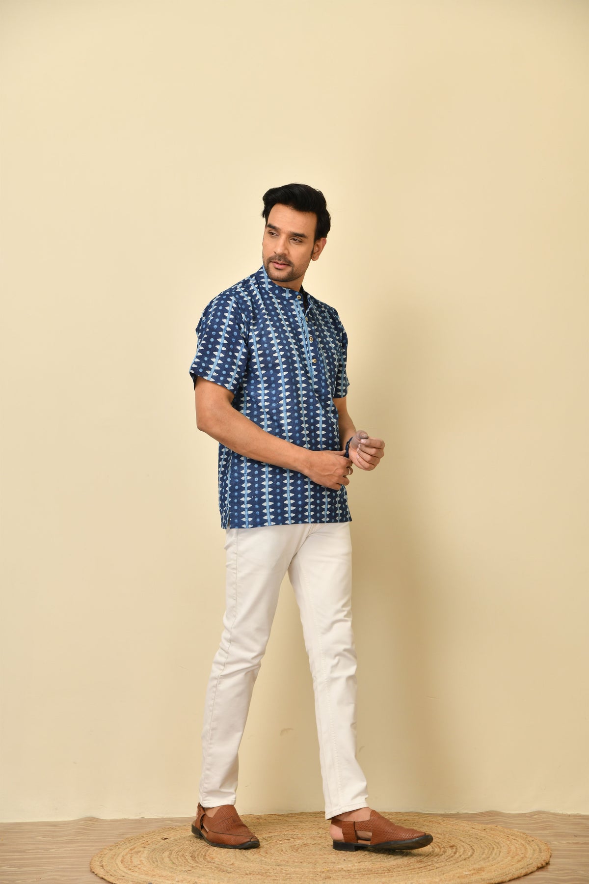 Mandarine collar half sleeves shirt in natural Bagru print with wooden buttons.