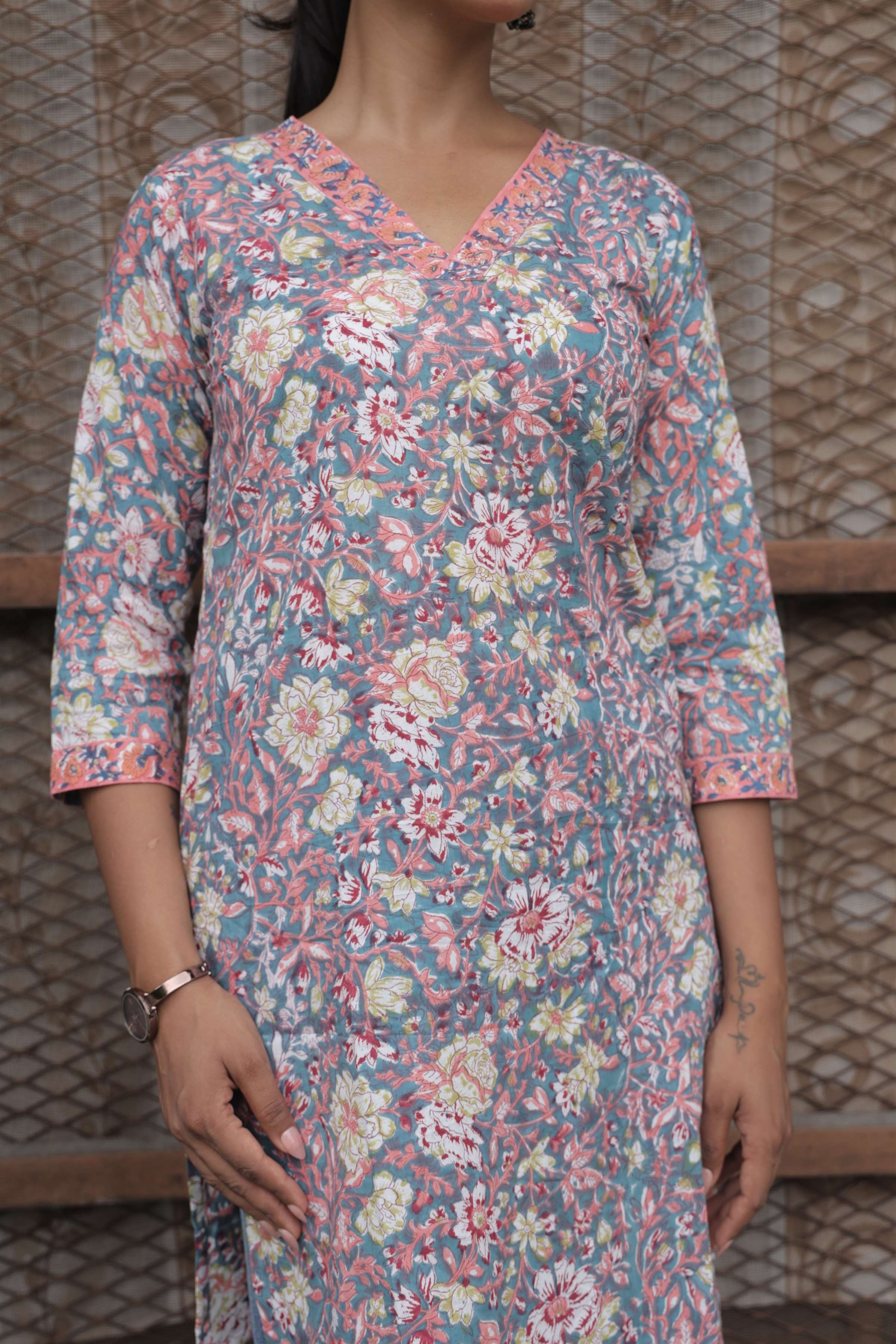 Neelam-Gul V-Neck straignt kurti