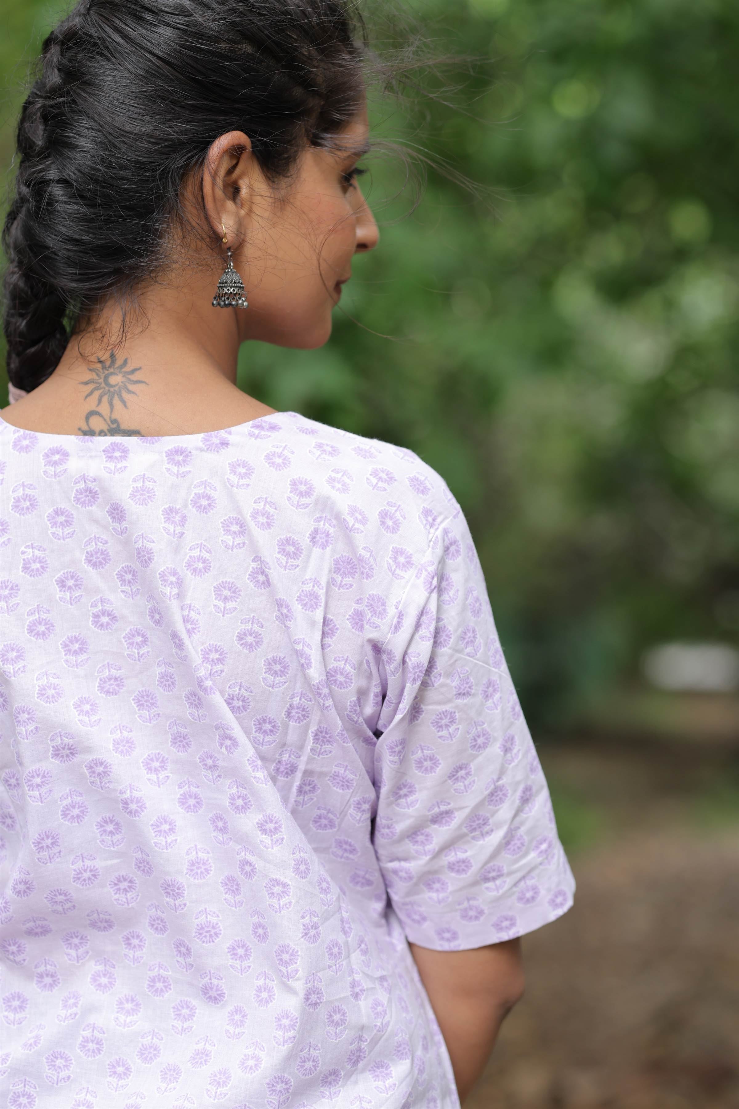 Women’s Printed Cotton V-Neck Short-Sleeve Top